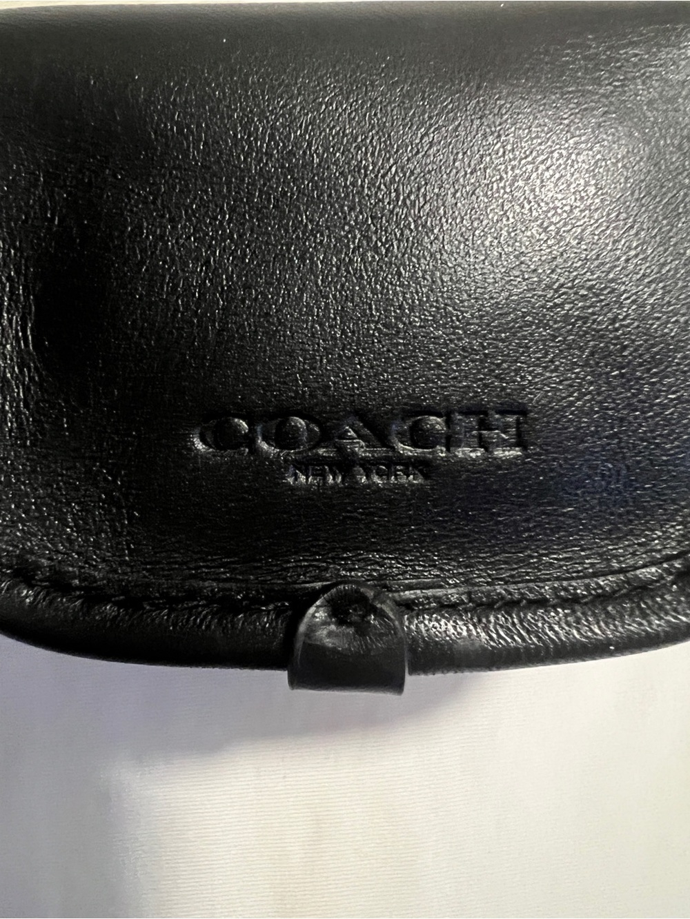 NWT Coach Y2K Rare & Vintage Black Leather Turn-Lock Keychain/Bag Charm/AirPods - Picture 4 of 11